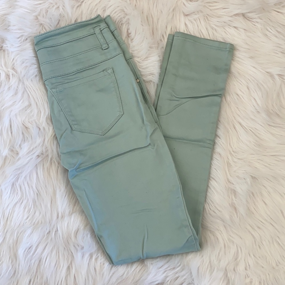 High waisted jeans